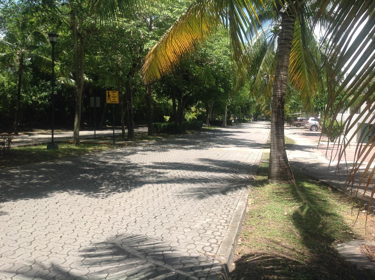 Casa Pili Bed & Breakfast Playa del Carmen Exterior photo