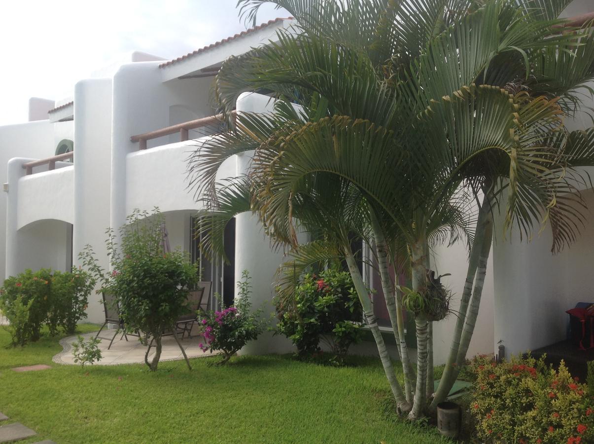 Casa Pili Bed & Breakfast Playa del Carmen Exterior photo