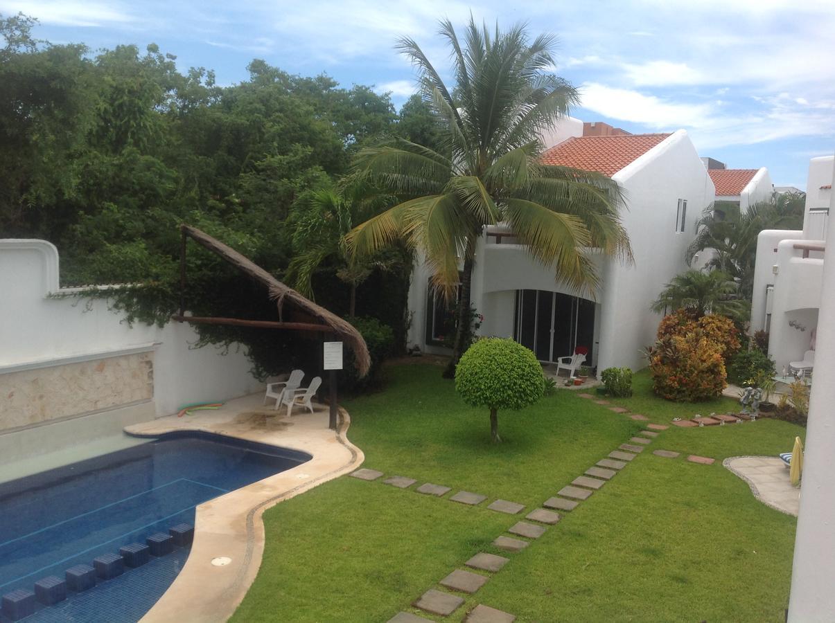 Casa Pili Bed & Breakfast Playa del Carmen Exterior photo