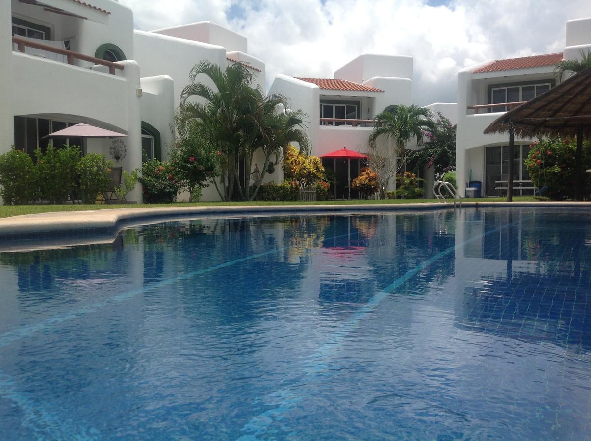 Casa Pili Bed & Breakfast Playa del Carmen Exterior photo