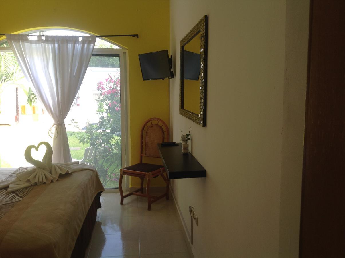 Casa Pili Bed & Breakfast Playa del Carmen Exterior photo