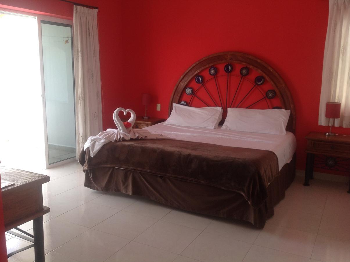 Casa Pili Bed & Breakfast Playa del Carmen Exterior photo